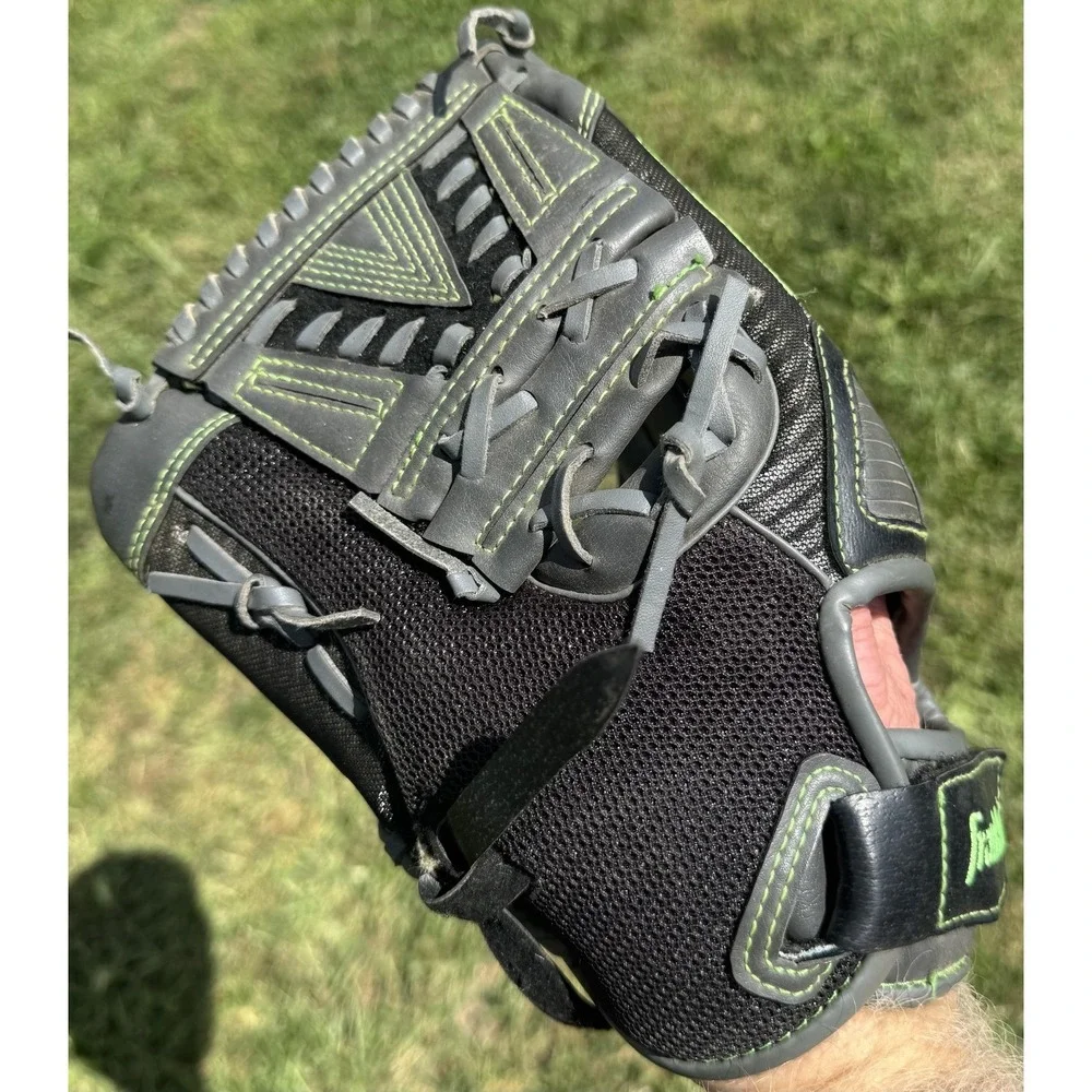 Franklin Fastpitch Pro Series 11 Youth Softball Glove Black Girls LHT 22433L-11
